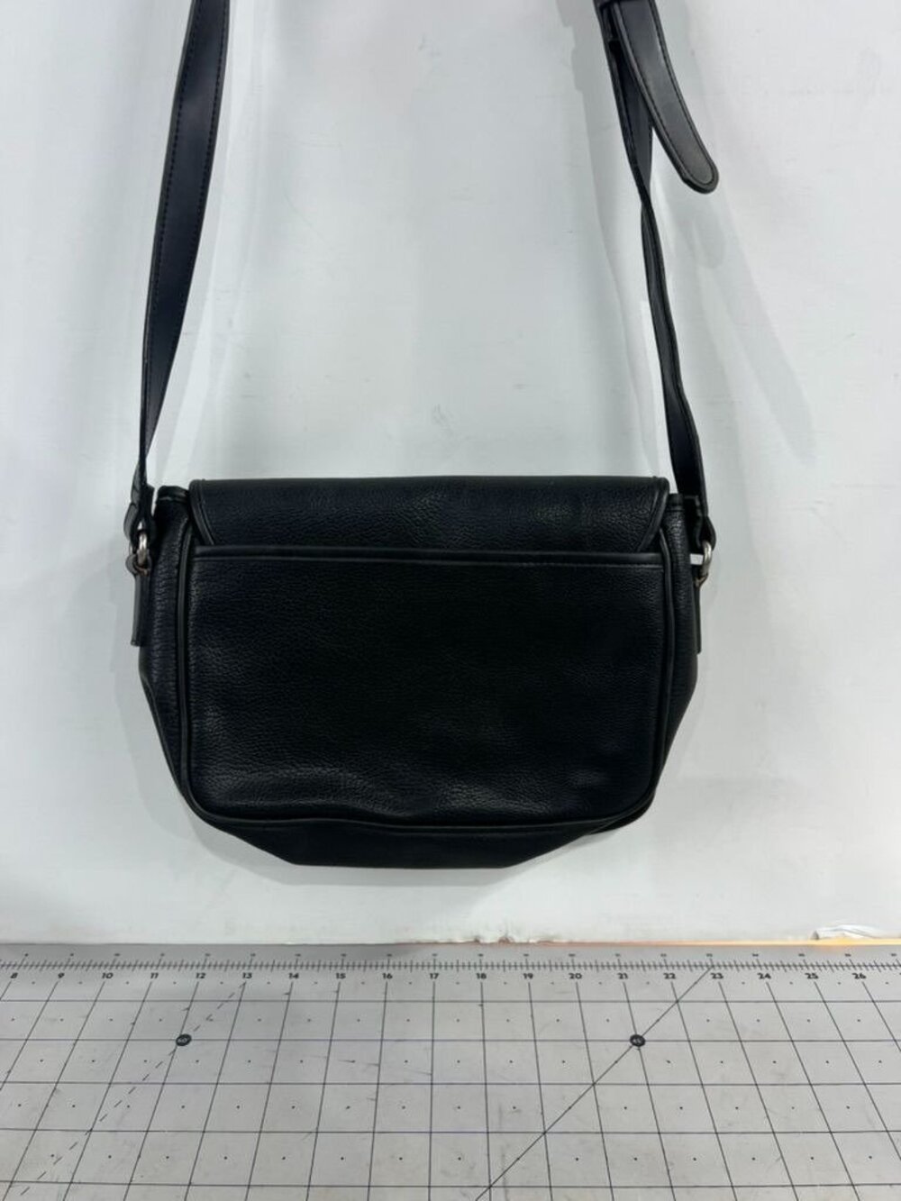 Guess Black Pebbled Leather Adjustable Crossbody Bag Magnetic Snap Closure - Picture 3 of 10